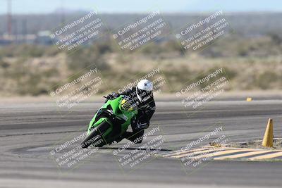 media/Jan-15-2026-Racers Edge (Thu) [[dfebeb70ab]]/3-B Group/Session 2 (Turn 11)/